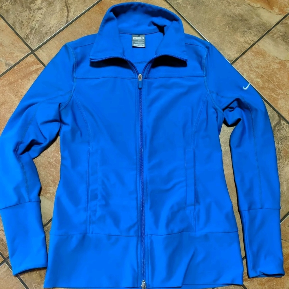 Nike dri fit jacket